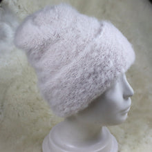 Lataa kuva Galleria-katseluun, UUSI! Karvainen myssy kierrereunalla