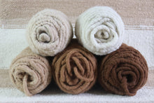 Lataa kuva Galleria-katseluun, Täysalpakan mattolanka