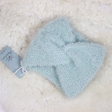 Lataa kuva Galleria-katseluun, UUSI! Hostessin neulottu pehmeä pääpanta