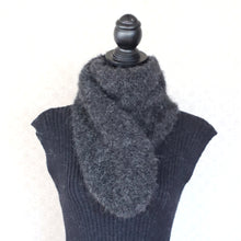Lataa kuva Galleria-katseluun, Pehmeä alpakkavillahuivi