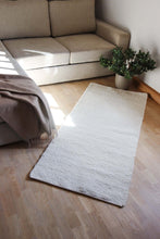 Lataa kuva Galleria-katseluun, Alpakavillane vaip