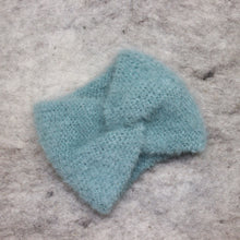 Lataa kuva Galleria-katseluun, UUSI! Hostessin neulottu pehmeä pääpanta