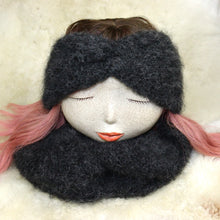 Lataa kuva Galleria-katseluun, UUSI! Hostessin neulottu pehmeä pääpanta