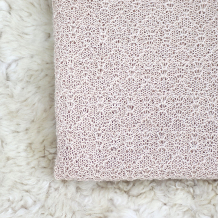 Beebialpakavillainen pusero