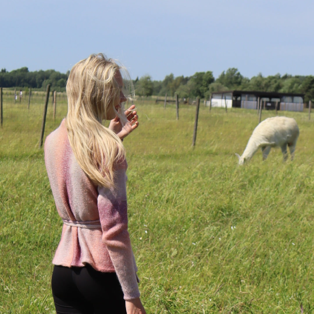 Hellä kietaisuneule