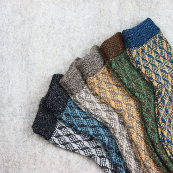 TAAS SAATAVILLA! 100% alpakavillaiset miesten sukat